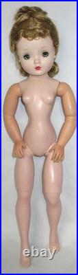 Magnificent Vintage Madame Alexander doll in Cissy Renaissance dress & access