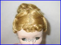 Magnificent Vintage Madame Alexander doll in Cissy Renaissance dress & access