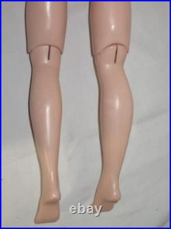 Magnificent Vintage Madame Alexander doll in Cissy Renaissance dress & access