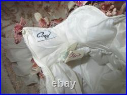 Magnificent Vintage Madame Alexander doll in Cissy Renaissance dress & access