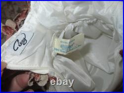 Magnificent Vintage Madame Alexander doll in Cissy Renaissance dress & access