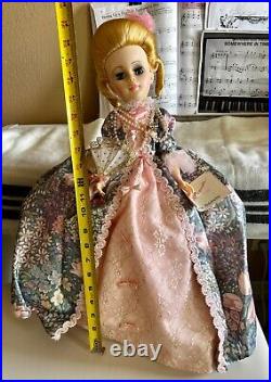Marie Antoinette Doll by Madame Alexander Mint Condition, Collector's item