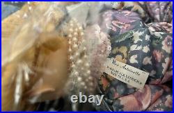 Marie Antoinette Doll by Madame Alexander Mint Condition, Collector's item