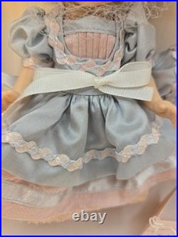 NIB Retired Madame Alexander MADAME'S BEST 38045 from 2004 LE Hard Collector Box