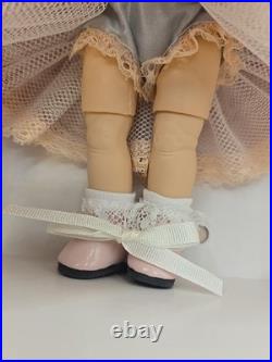 NIB Retired Madame Alexander MADAME'S BEST 38045 from 2004 LE Hard Collector Box