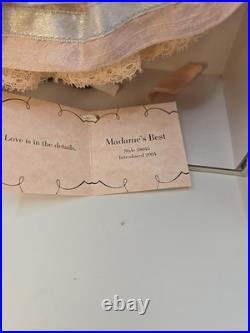 NIB Retired Madame Alexander MADAME'S BEST 38045 from 2004 LE Hard Collector Box