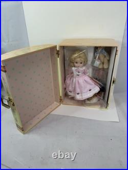 NRFB 2002 Madame Alexander 80th Anniversary Wendy Trunk Set FAO Schwarz #35215