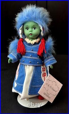 RARE Adorable 8 Madame Alexander Wizard of Oz OEO Guard Doll #33595 w Stand