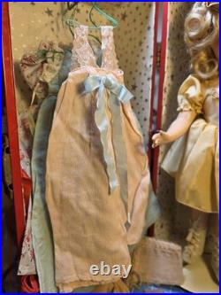 RARE! Madame Alexander Sonja Henie Composite Skater 1930s Doll and Travel Case