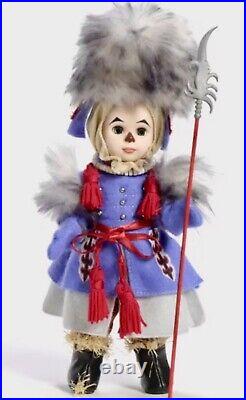 RARE NEW MIB Madame Alexander -Wizard Oz- Scarecrow as Winkie Guard