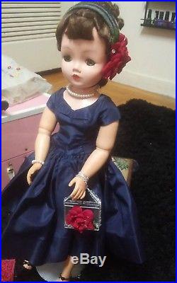 Rare 1950s Vintage 20 Madame Alexander brunette Cissy doll