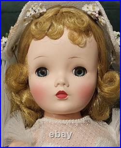 Rare Madame Alexander Blonde Binnie Winnie Wendy Medici Bride Doll Cissy Face
