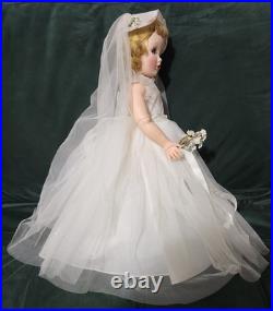 Rare Madame Alexander Blonde Binnie Winnie Wendy Medici Bride Doll Cissy Face