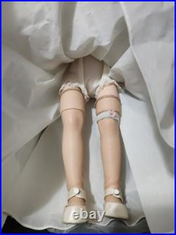 Rare Madame Alexander Blonde Binnie Winnie Wendy Medici Bride Doll Cissy Face