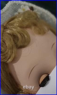 Rare Madame Alexander Blonde Binnie Winnie Wendy Medici Bride Doll Cissy Face
