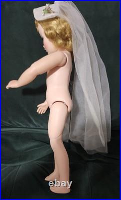 Rare Madame Alexander Blonde Binnie Winnie Wendy Medici Bride Doll Cissy Face