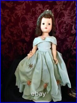 STORY PRINCESS Doll Madame Alexander 15 tagged outfit RARE and Choice