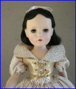 STUNNING! Madame Alexander Snow White HP 21 tall Mint withTag Museum Quality
