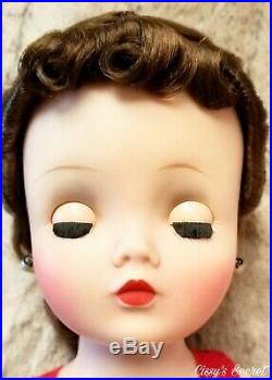 Stunning Vintage Madame Alexander Cissy Doll Blue Eyes Brunette Updo
