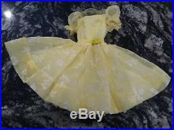 Think daffodils-Madame Alexander 1956 20 Cissy in yellow flocked dress