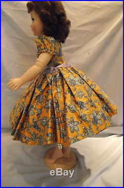 Unusual Beautiful Vintage Madame Alexander Cissy Dress