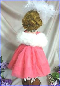 VINTAGE 1950 Madame Alexander CISSY DOLL blonde 20 in CHIFFON DRESS fur stole
