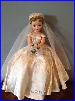 VINTAGE 1955 MADAME ALEXANDER CISSY BRIDE DOLL #2101