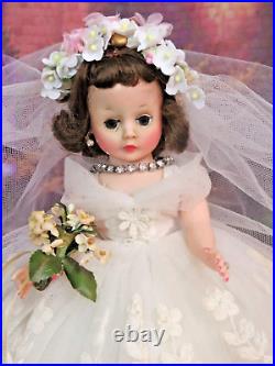 VINTAGE 1958 brunette MADAME ALEXANDER CISSETTE DOLL tagged WEDDING DRESS veil