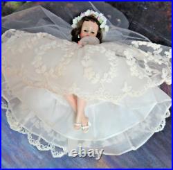 VINTAGE 1958 brunette MADAME ALEXANDER CISSETTE DOLL tagged WEDDING DRESS veil