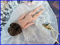 VINTAGE 1958 brunette MADAME ALEXANDER CISSETTE DOLL tagged WEDDING DRESS veil