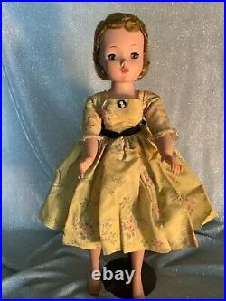 VINTAGE MADAME ALEXANDER CISSY DOLL 1950s #2120 with2 Original Outfits/Hats