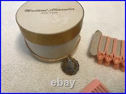VINTAGE MADAME ALEXANDER CISSY WHITE HAT BOX WithCURLERS AND A COMB #018
