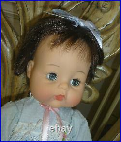 VTG 1965 Madame Alexander 13 Brunette SWEET BABY Doll w Blue Labeled Dotty Gown
