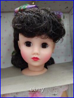 VTG 1993 Madame Alexander 14 Diana with trunk & wardrobe #1589. NewithNever Owned