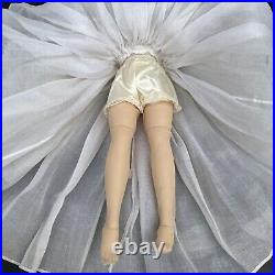 VTG Madame Alexander Elise Marybel Bride Doll Sleepy Eyes Excellent