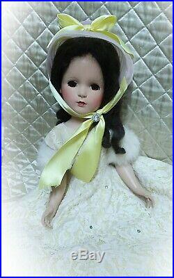 Vintage 1949 -1953 Madame Alexander 21 inch Margaret doll