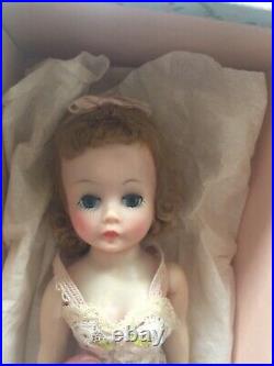 Vintage 1950's Madame Alexander Cissette Doll Excellent Condition Withbox No Lid