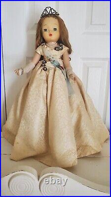 Vintage 1950's Madame Alexander Queen Elizabeth CISSY Doll