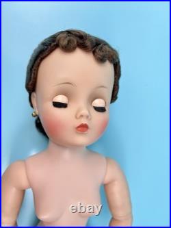 Vintage 1950s Madame Alexander Cissy Doll