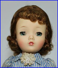 Vintage 1950s Madame Alexander Cissy Doll with outfit Nice doll