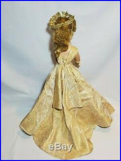 Vintage 1950s Madame Alexander Cissy Queen Elizabeth Coronation Doll 21 Tall