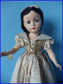 Vintage 1952 Mme Alexander 14 Walt Disney's SNOW WHITE Doll EXCELLENT