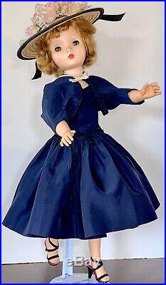 Vintage 1954-55 Madame Alexander Cissy Doll In #2044 Navy With Bolero (1955)