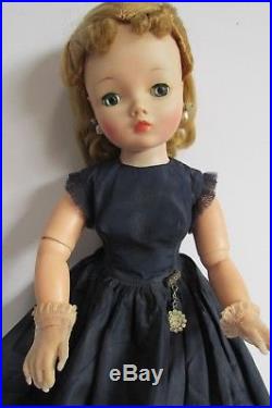 Vintage 1956 Cissy Doll in Outfit #2017 Nice Color All Original