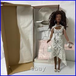Vintage 2000 Paris Williams Madame Alexander Doll, Sold Out Show With Coa/box