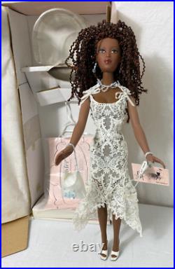Vintage 2000 Paris Williams Madame Alexander Doll, Sold Out Show With Coa/box