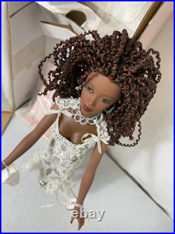 Vintage 2000 Paris Williams Madame Alexander Doll, Sold Out Show With Coa/box
