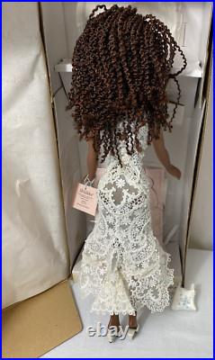 Vintage 2000 Paris Williams Madame Alexander Doll, Sold Out Show With Coa/box