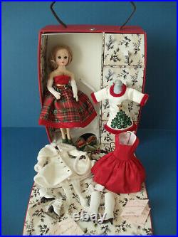 Vintage 2008 Madame Alexander CISSETTE CHRISTMAS TRUNK SET #49905 Ltd Ed 500