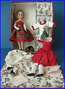 Vintage 2008 Madame Alexander CISSETTE CHRISTMAS TRUNK SET #49905 Ltd Ed 500